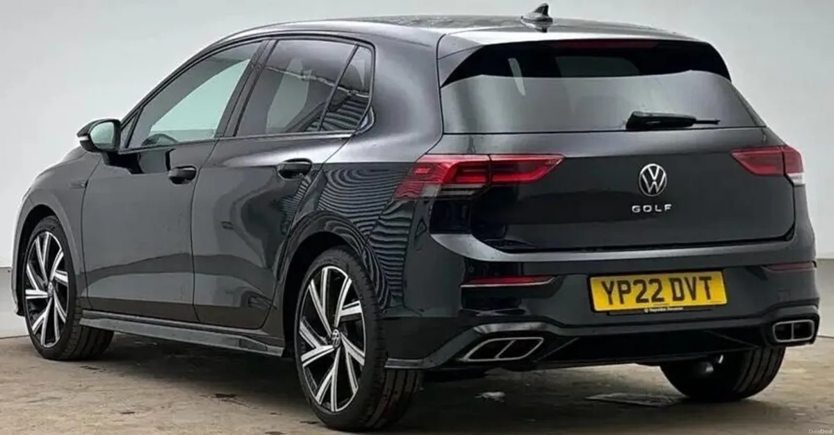 2.0 TDI R-Line Hatchback 5dr Diesel DSG Euro 6 (s/ - Image 3