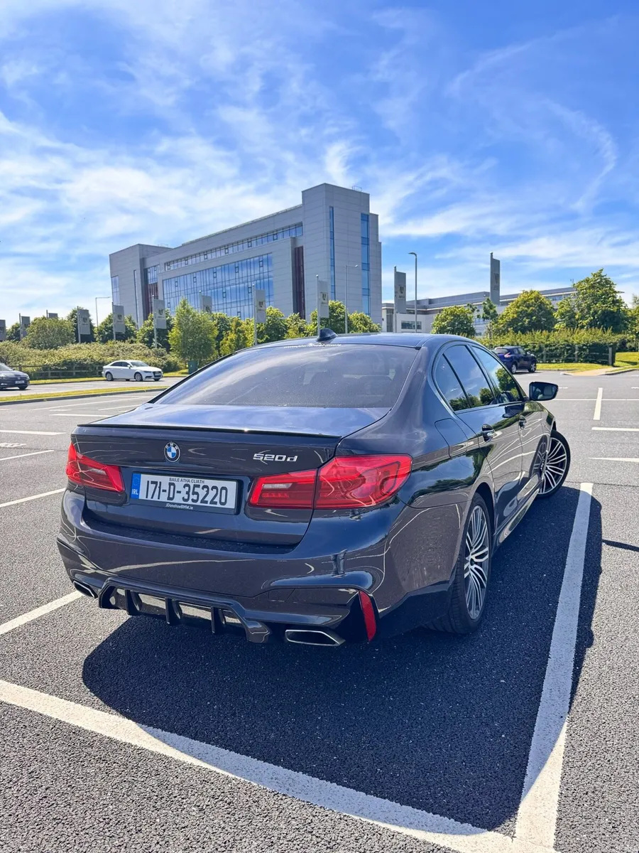 BMW 520D 2017 - Image 2
