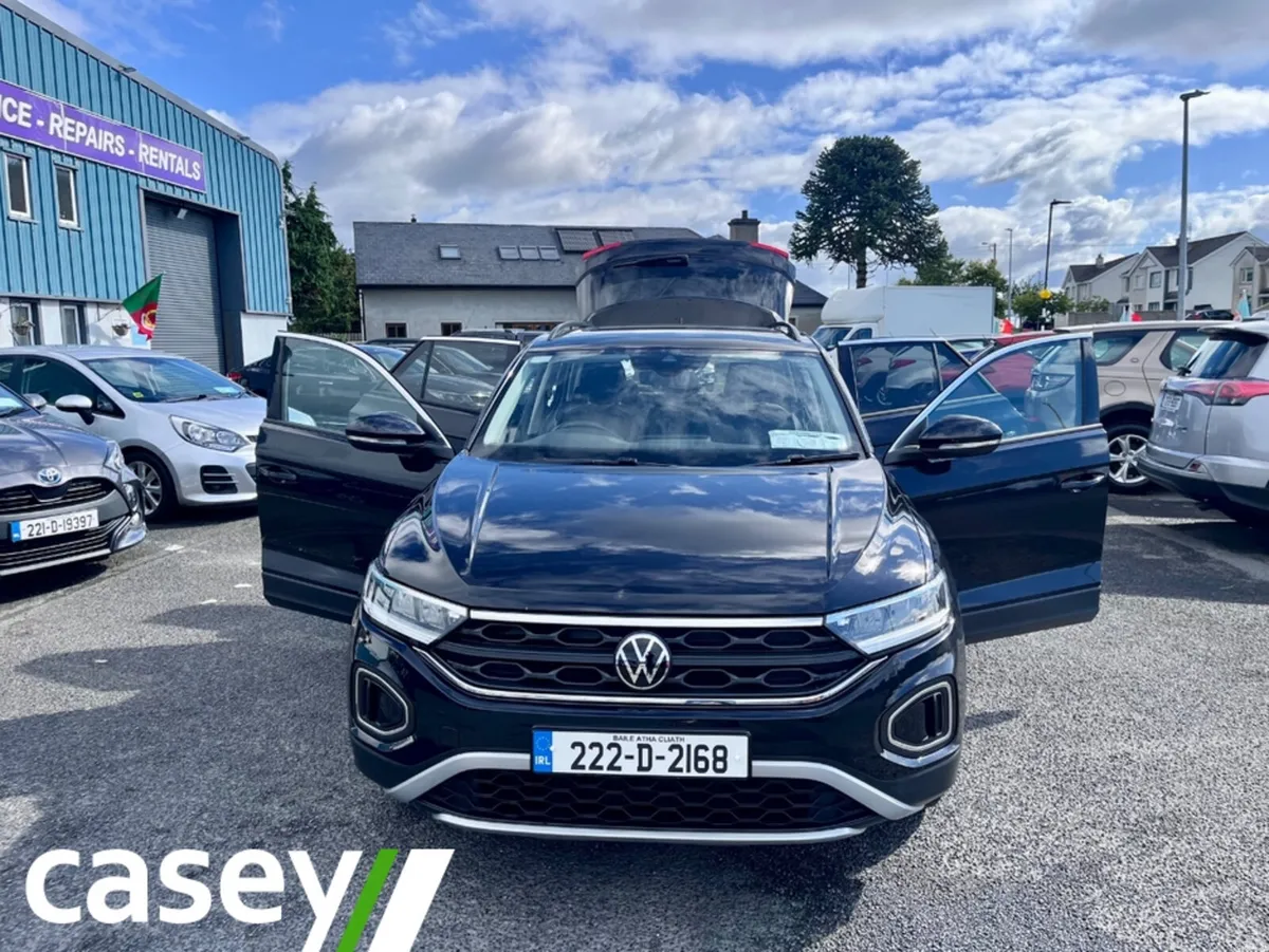 Volkswagen T-Roc LIFE 2.0 TDI MANUAL 6SPEED FWD 11 - Image 5