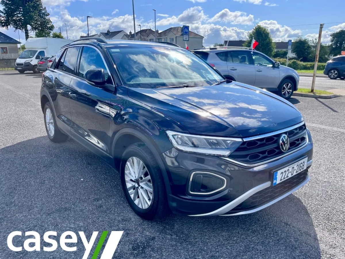 Volkswagen T-Roc LIFE 2.0 TDI MANUAL 6SPEED FWD 11 - Image 3
