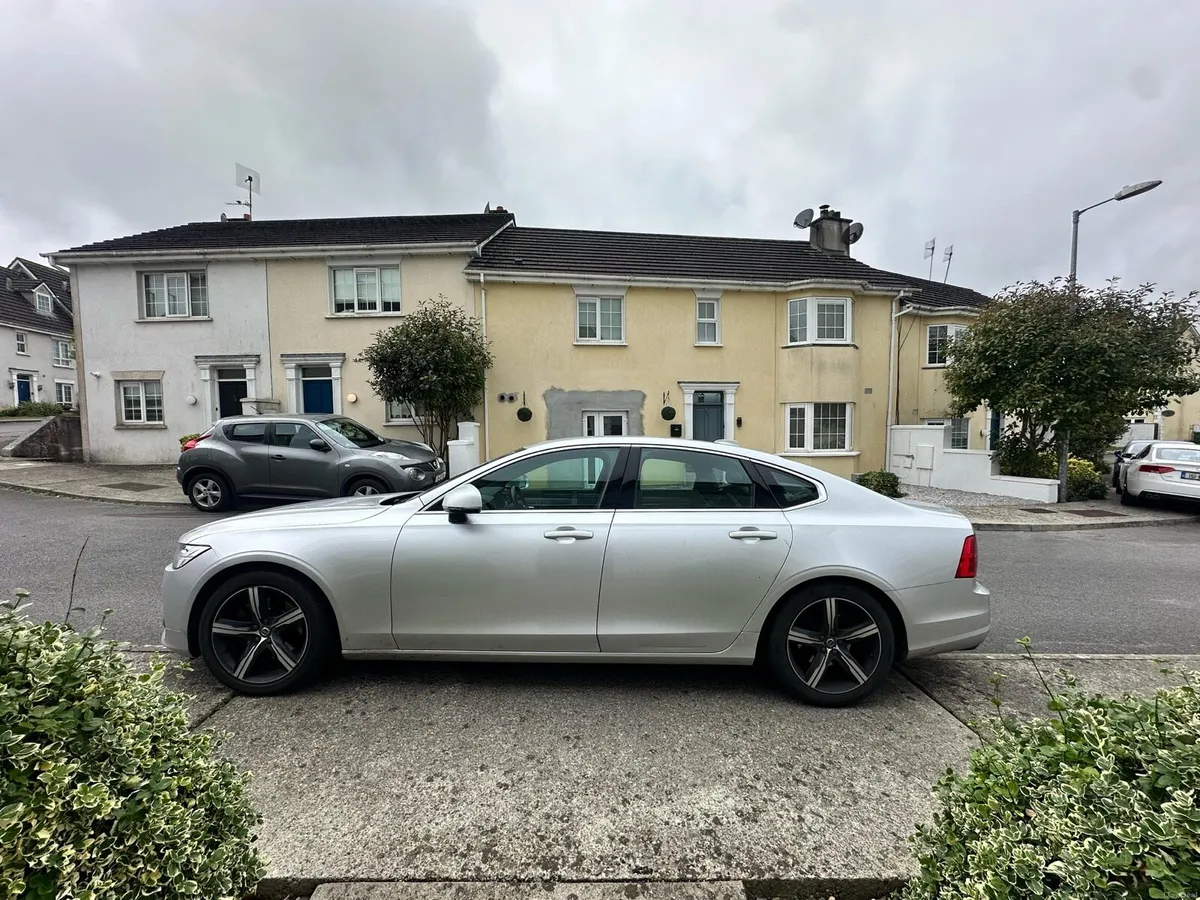 Volvo S90 R-Design - Image 3