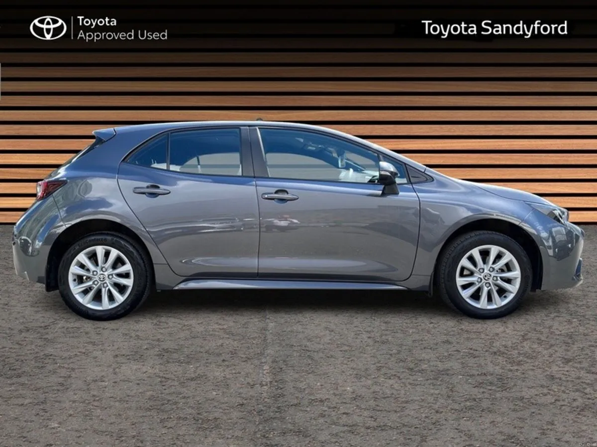 Toyota Corolla HYBRID LUNA HATCHBACK // REAR CAMER - Image 3