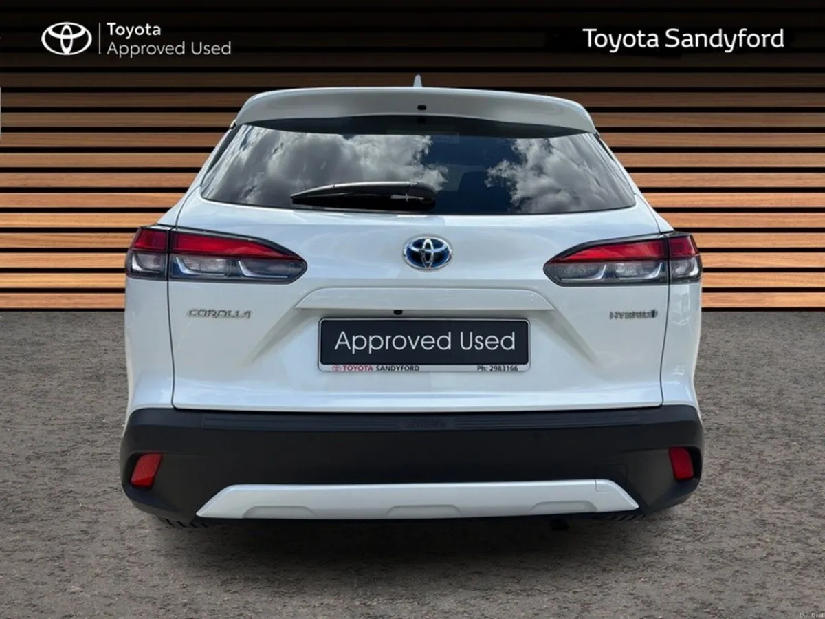 Toyota Corolla Cross 1.8 HYBRID SPORT // REAR CAME - Image 4