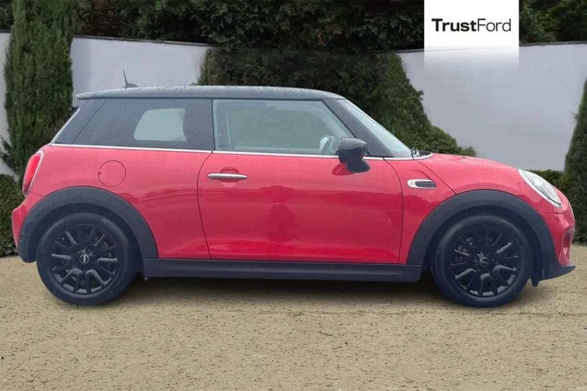 Mini Cooper 1.5 Cooper Classic II 3dr [Nav Pack] - Image 3
