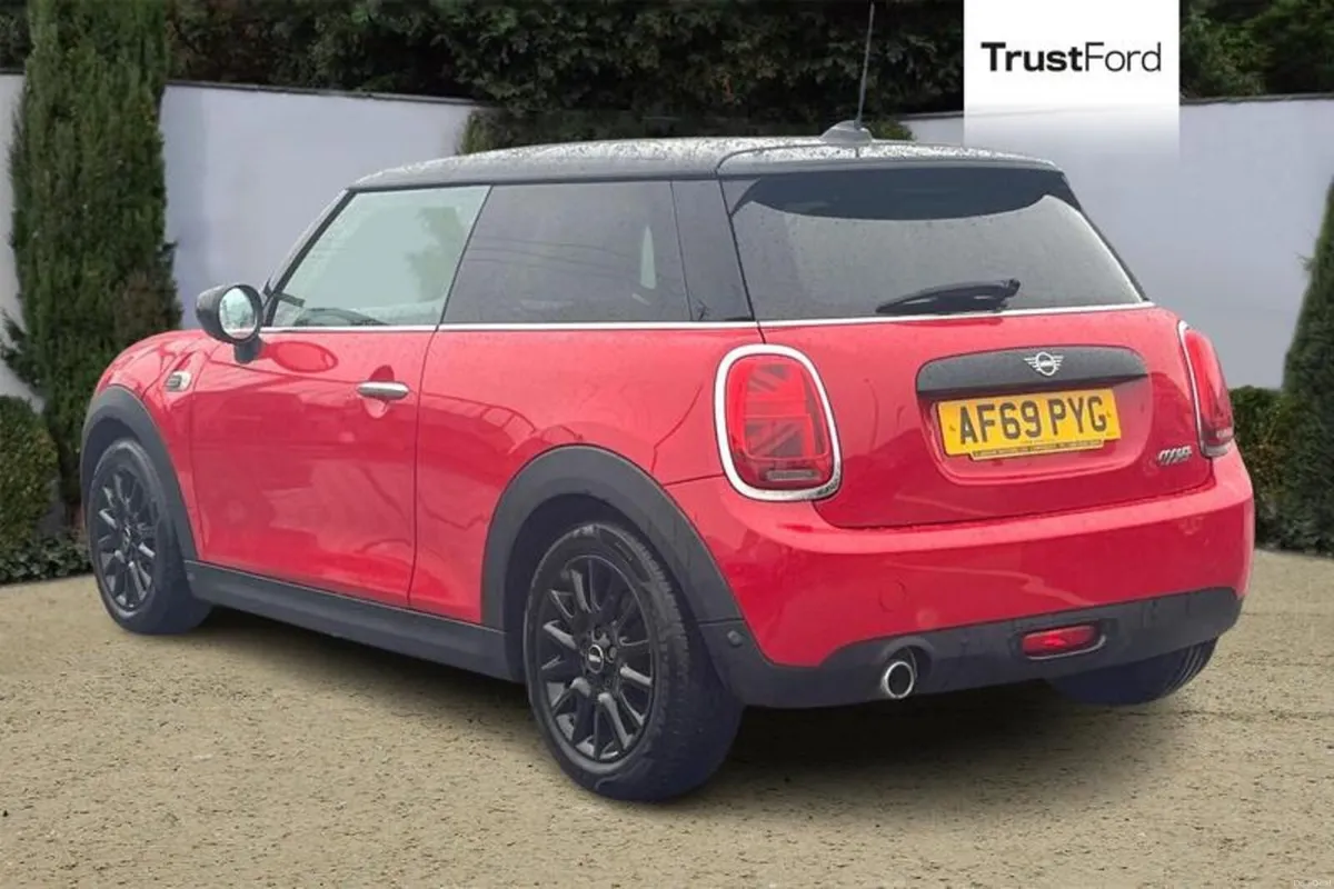 Mini Cooper 1.5 Cooper Classic II 3dr [Nav Pack] - Image 2