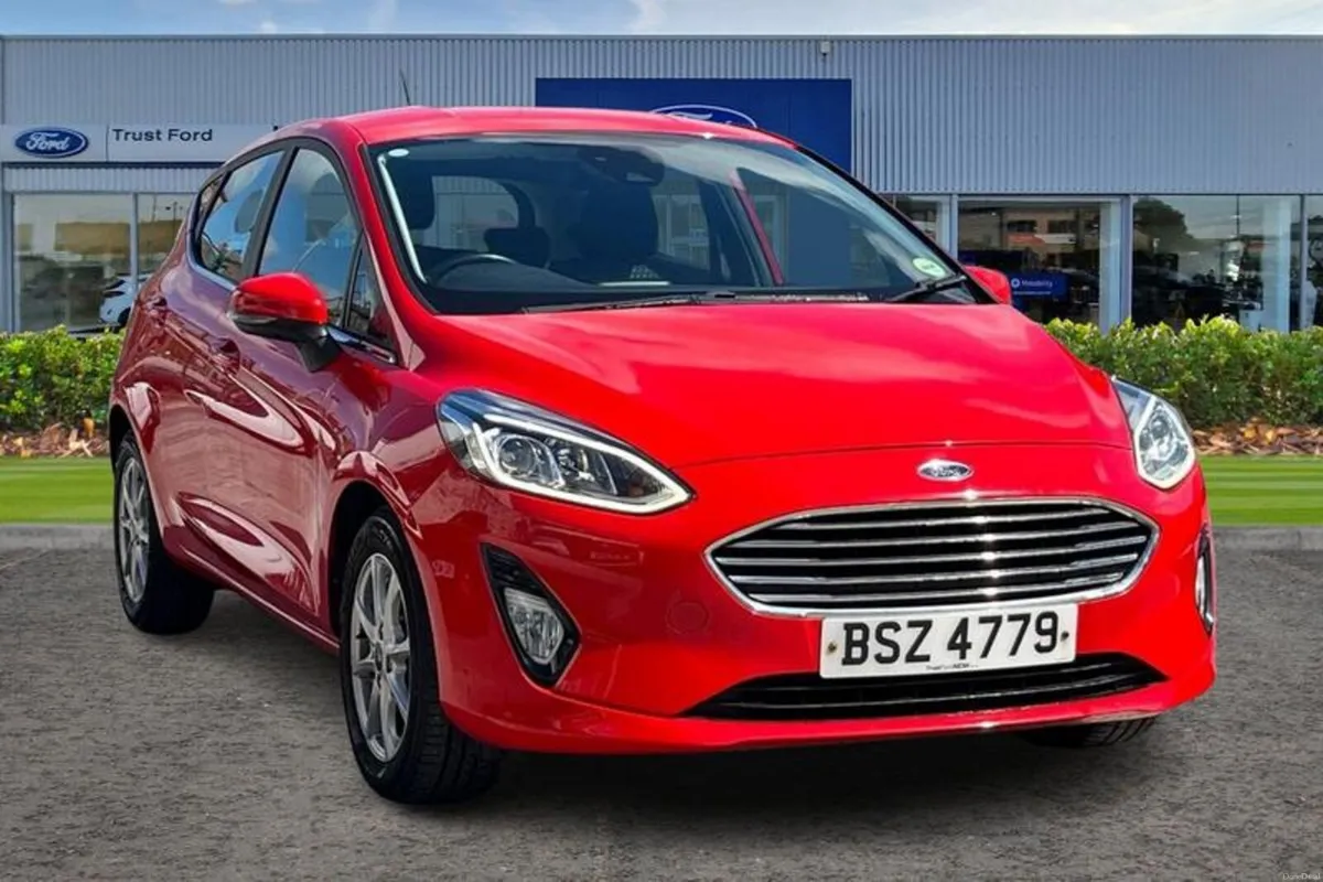 Ford Fiesta 1.1 Zetec 5dr - Image 1