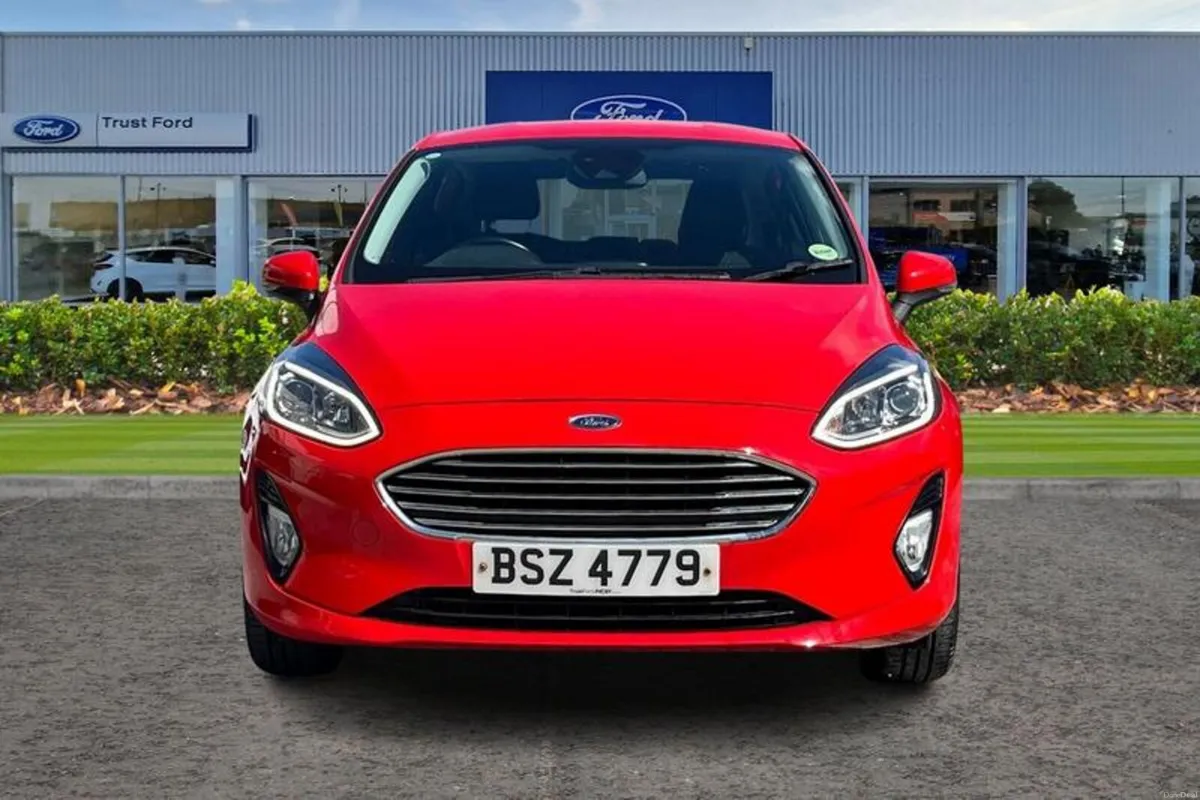 Ford Fiesta 1.1 Zetec 5dr - Image 6