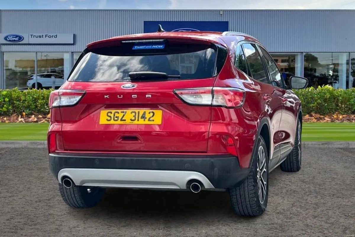 Ford Kuga 1.5 EcoBoost 150 Titanium 5dr - Image 4