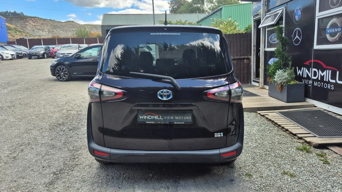 Toyota Sienta 1.5L Petrol Hybrid 2018 - Image 6