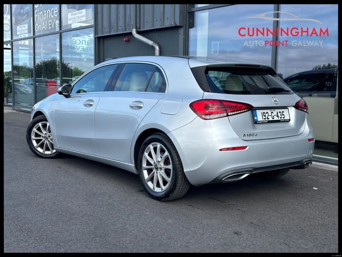 Mercedes-Benz A-Class A180d Auto [Creme Leather] - Image 2