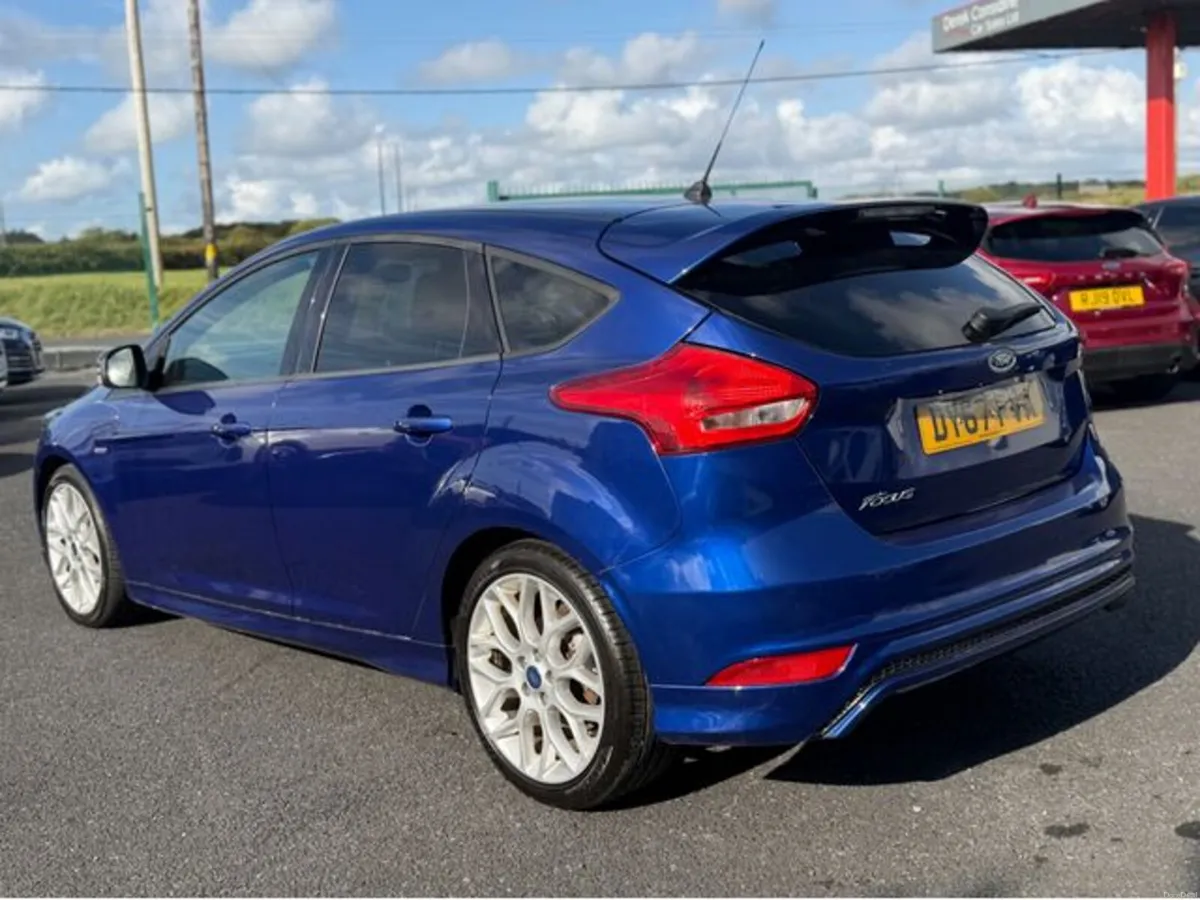 Ford Focus ST-LINE TDCI - Image 4