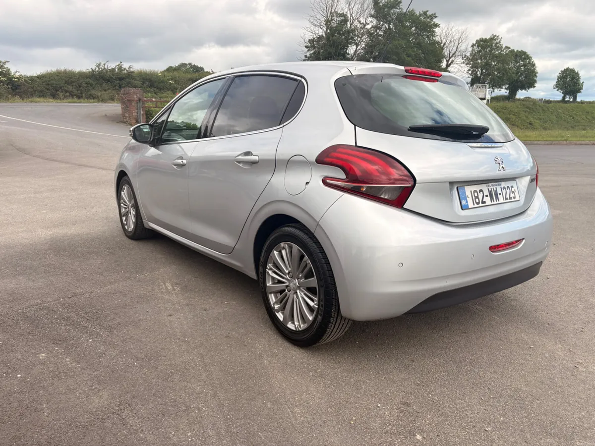 Peugeot 208 2018 - Image 2