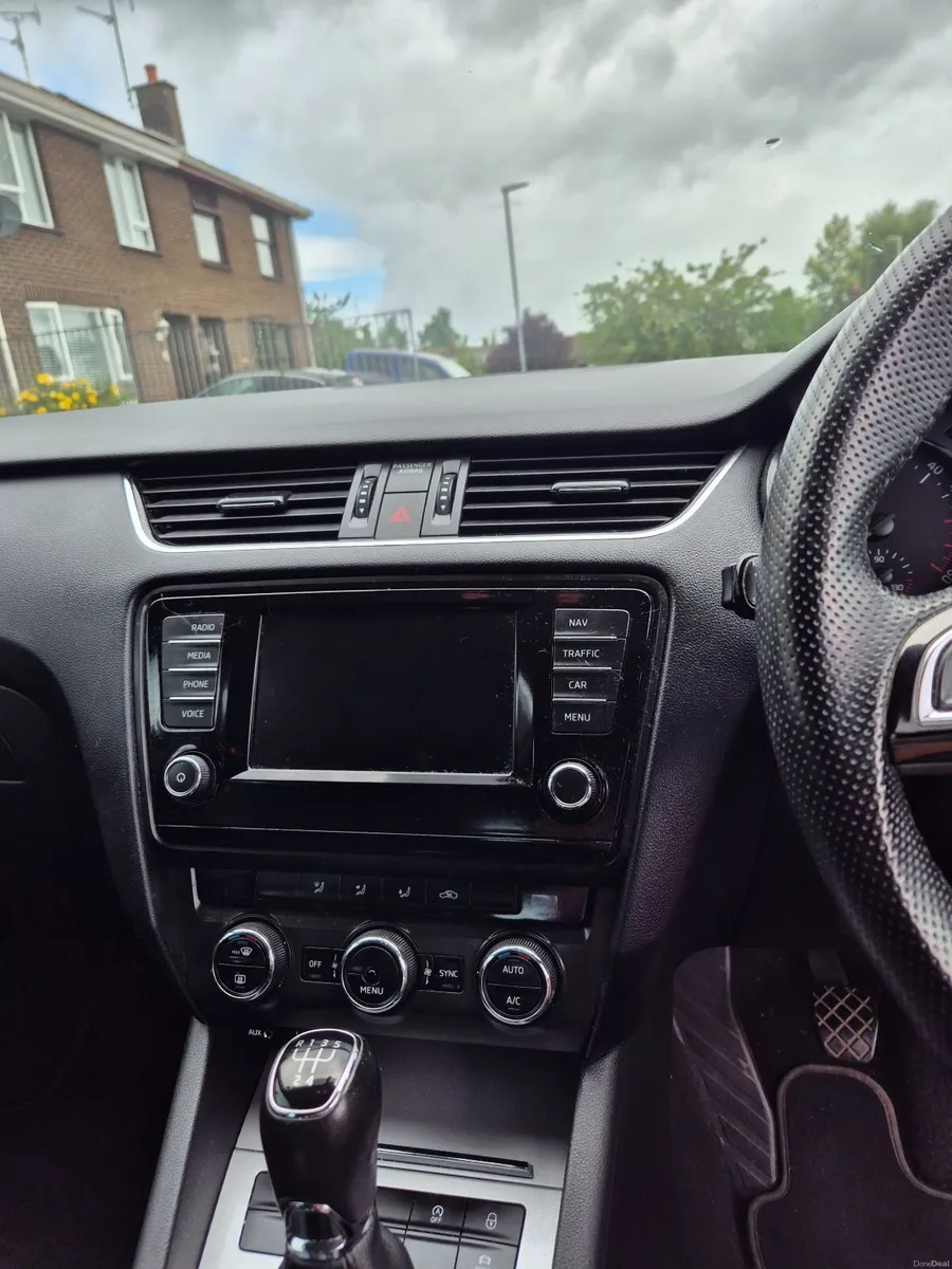 Skoda Octavia 2017 se sport tdi - Image 5