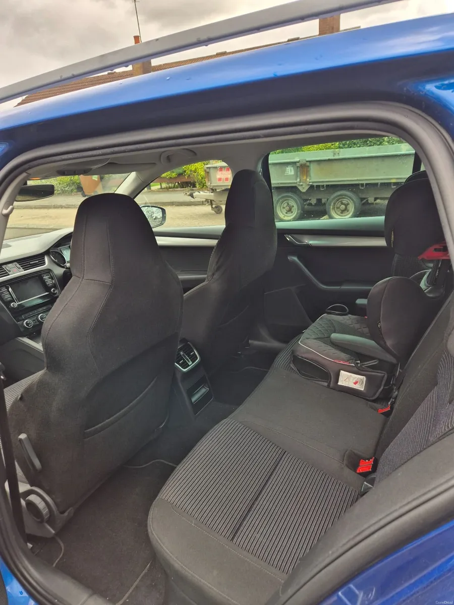 Skoda Octavia 2017 se sport tdi - Image 2