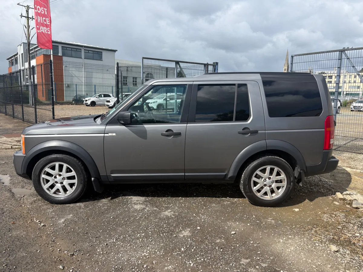 Land Rover Discovery 2009 - Image 4