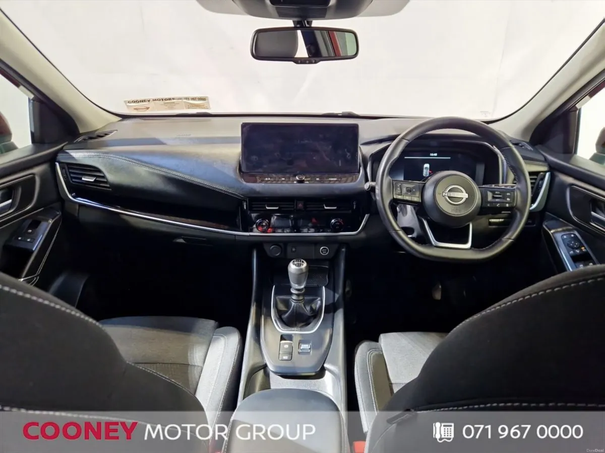 Nissan Qashqai 1.3 PET MILD HYBRID SV PREMIUM HEAT - Image 2