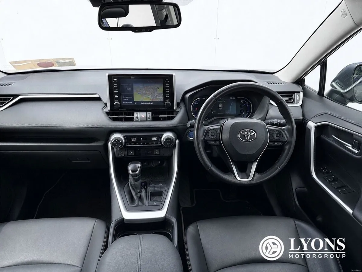 Toyota RAV4 2.5 Hybrid Sol 2WD - Image 4
