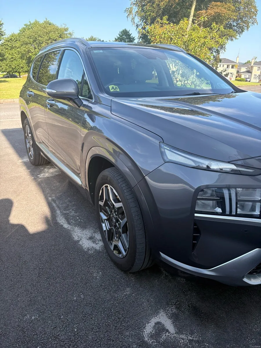 212 Hyundai Santa Fe PHEV Executive Plus - Image 2