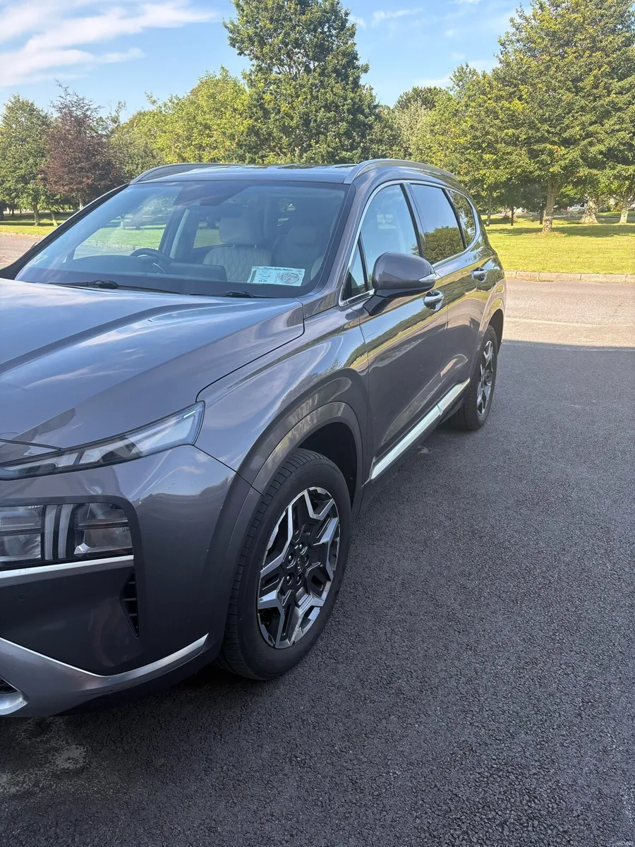 212 Hyundai Santa Fe PHEV Executive Plus - Image 6