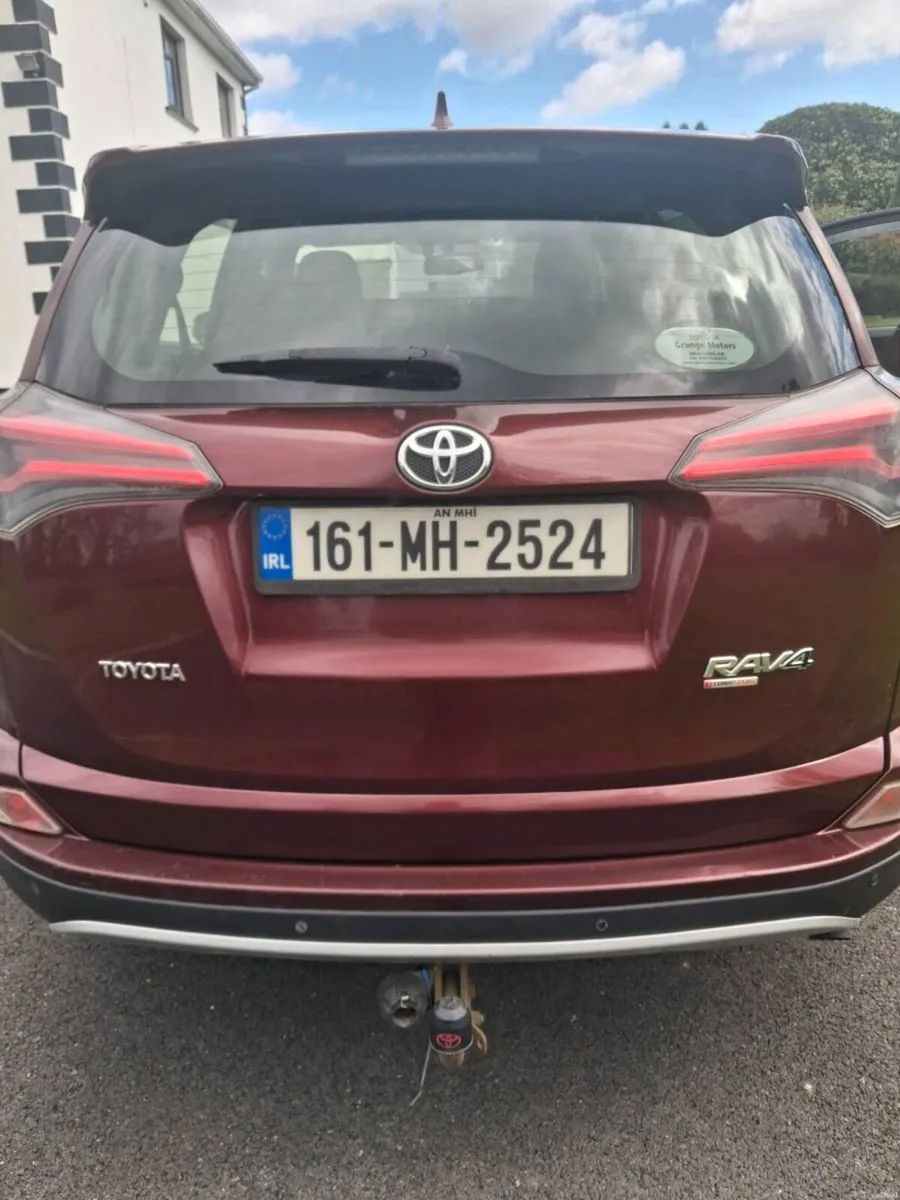 Car - Image 3