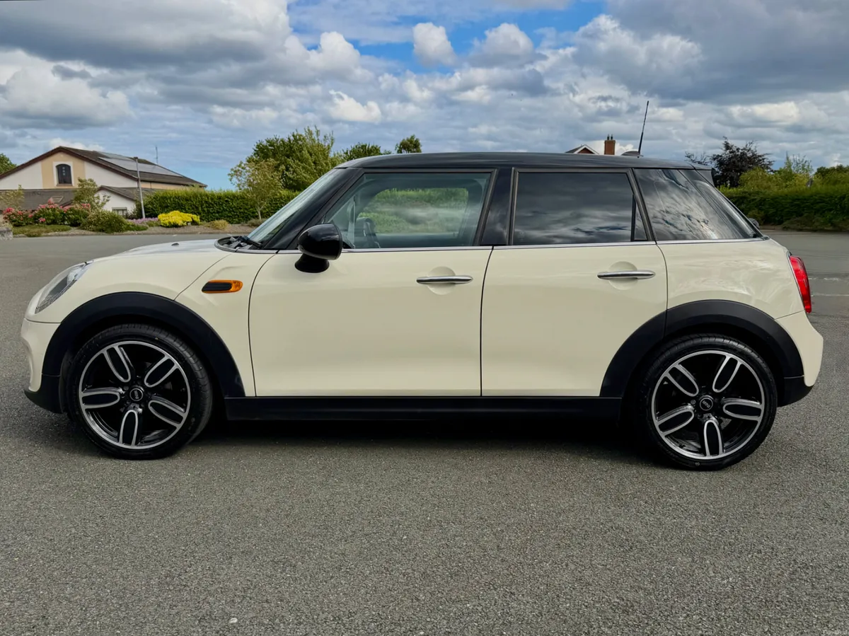 2015 Mini Cooper 1.5 PETROL 5 DOOR - Image 5