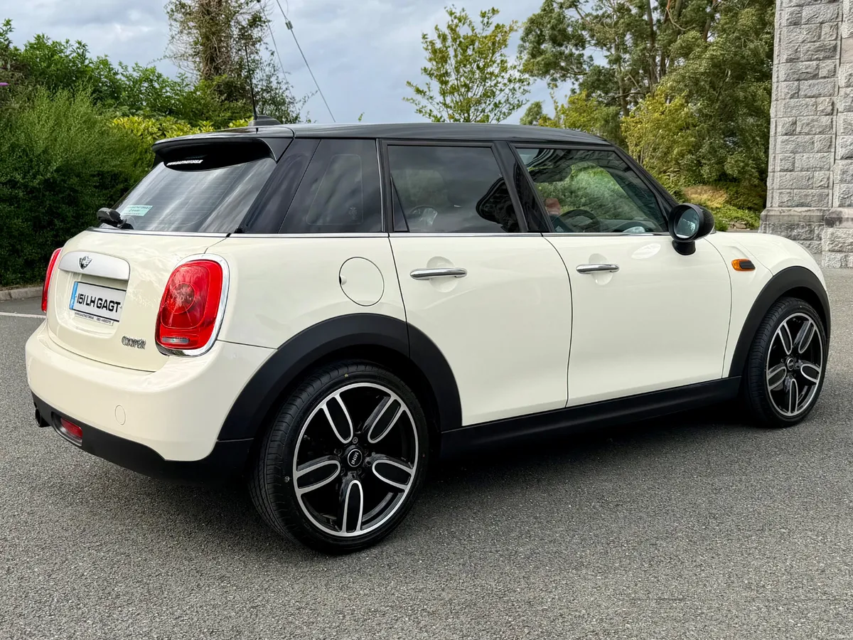 2015 Mini Cooper 1.5 PETROL 5 DOOR - Image 3