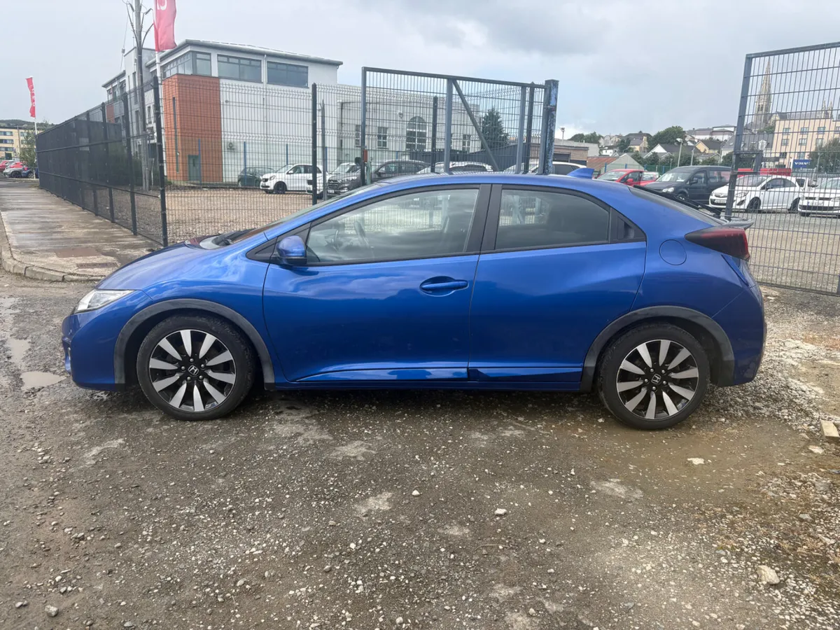 Honda Civic 2016 - Image 4