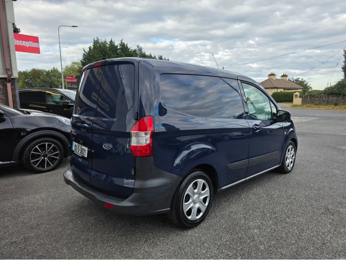 Ford Transit Courier TREND 75PS 3DR VAN - Image 4