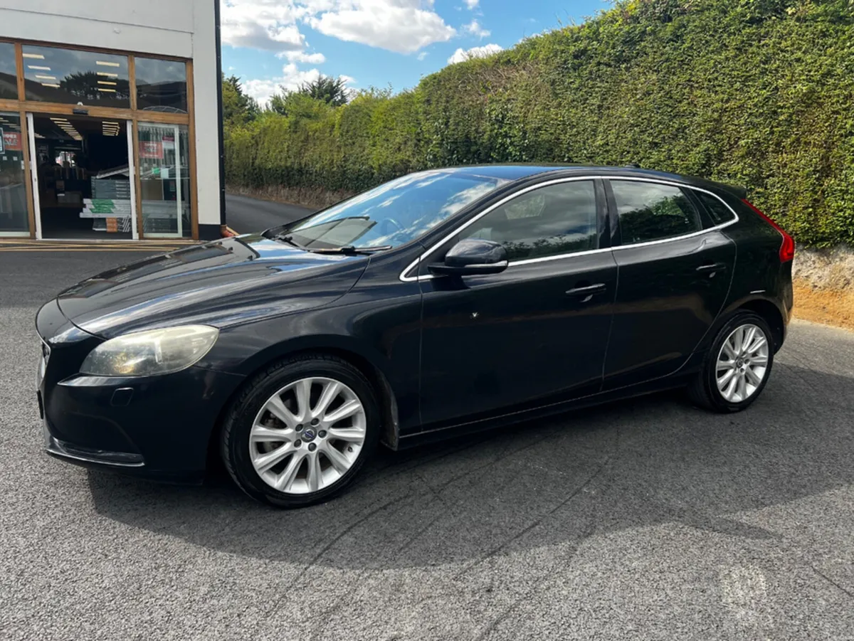 Volvo V40 1.6 AUTOMATIC LEATHER - Image 6
