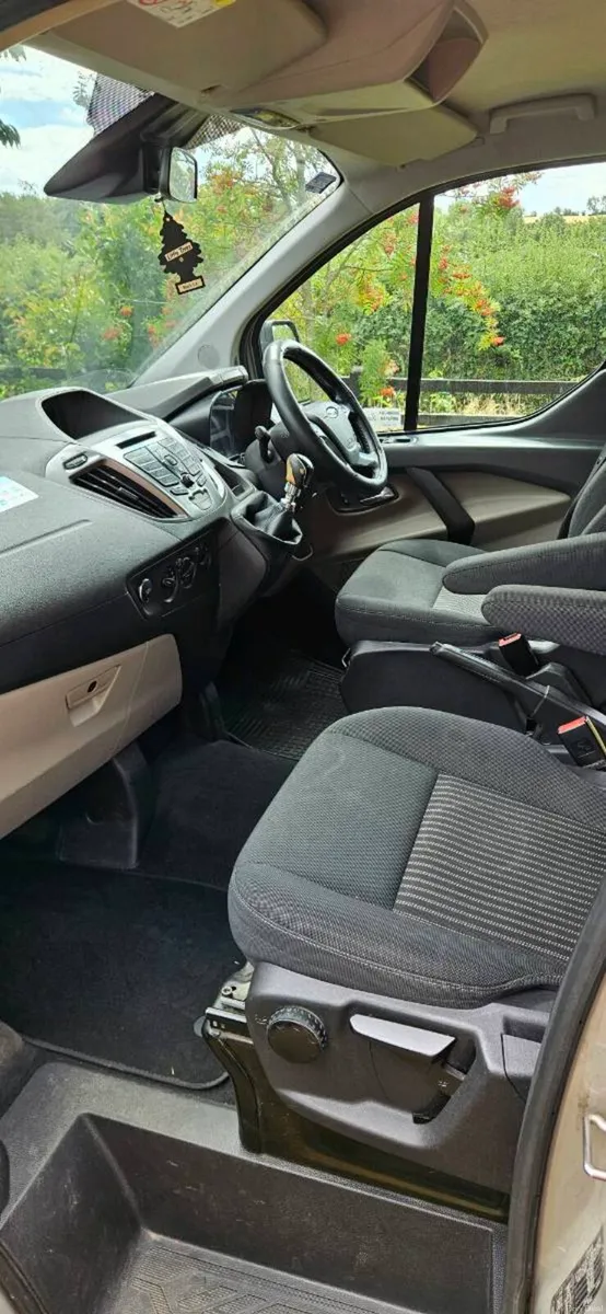 Ford Tourneo custom - Image 2