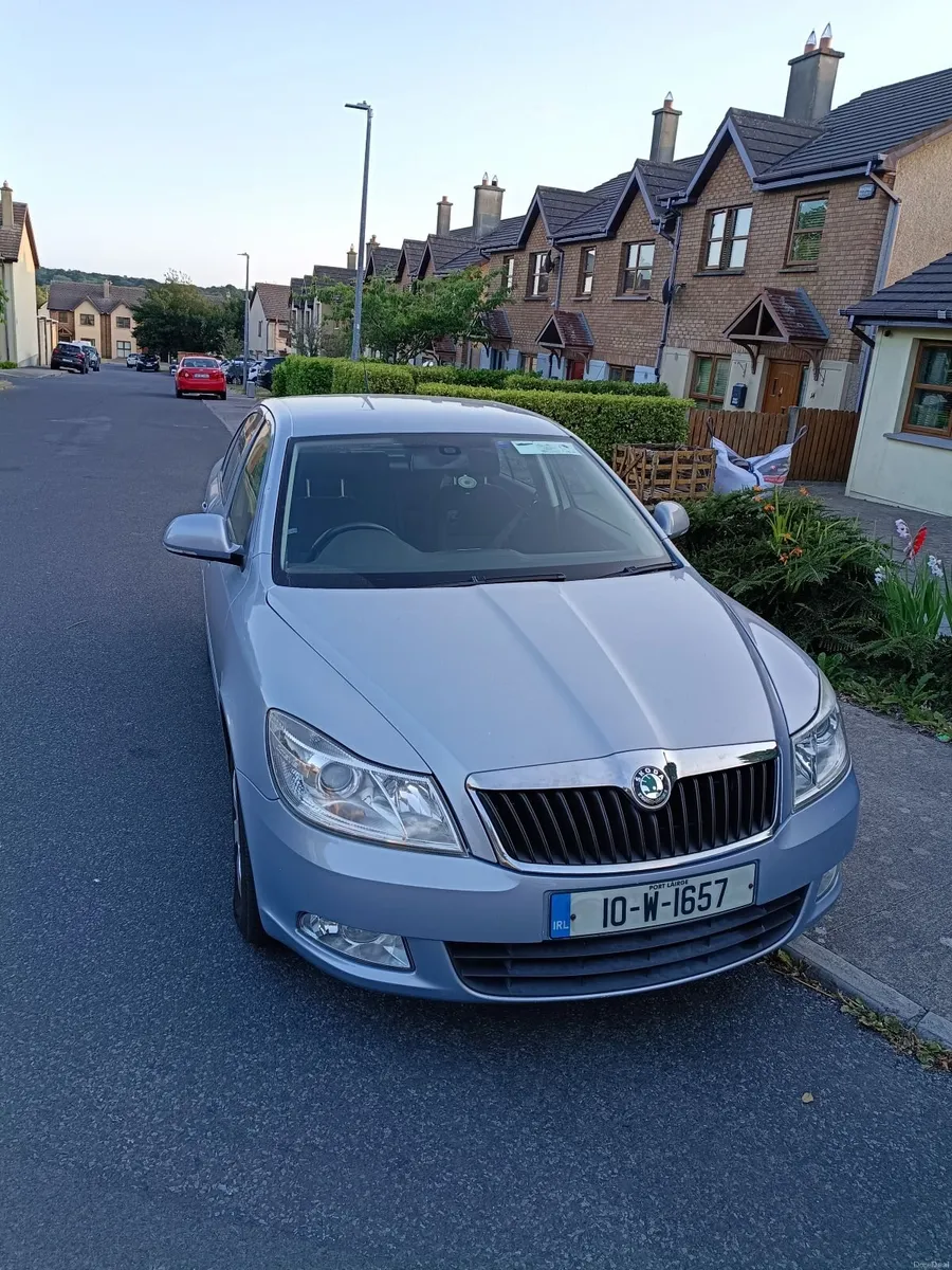 Skoda Octavia 2010 - Image 2