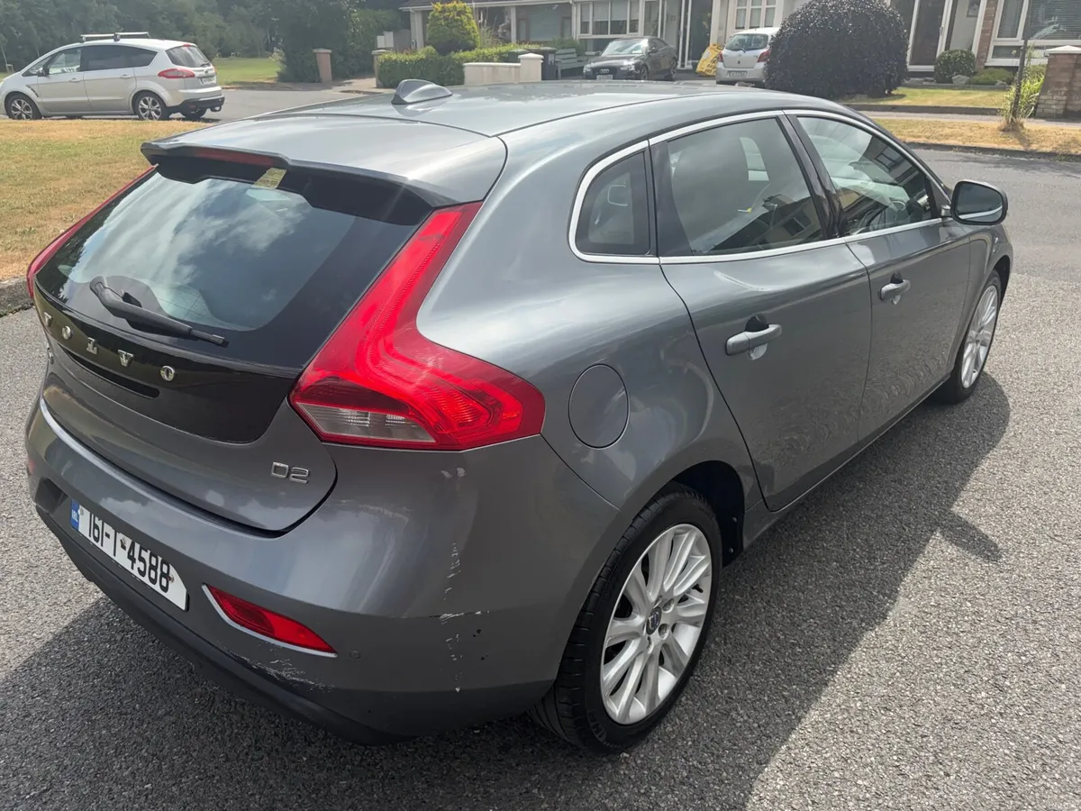 161 Volvo V40 Nct 07/27 Automatic - Image 4