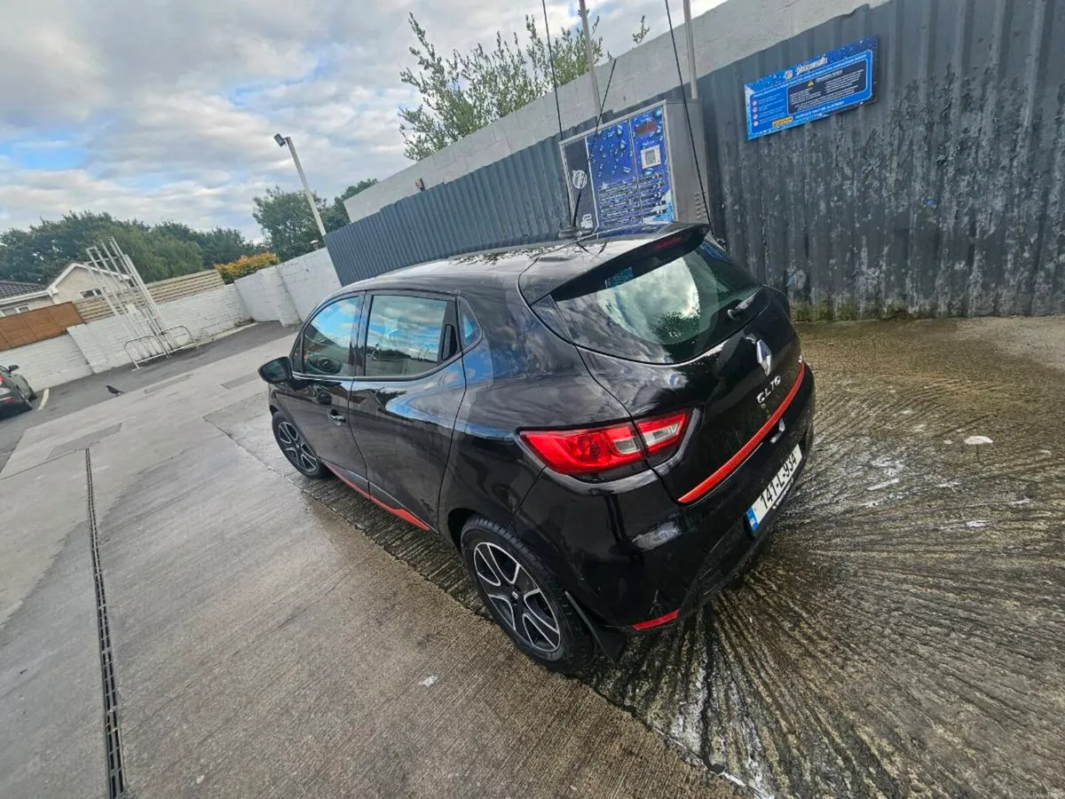 Renault Clio IV Dynamique 1.5 DCI 90 E 4DR, 2014 - Image 2