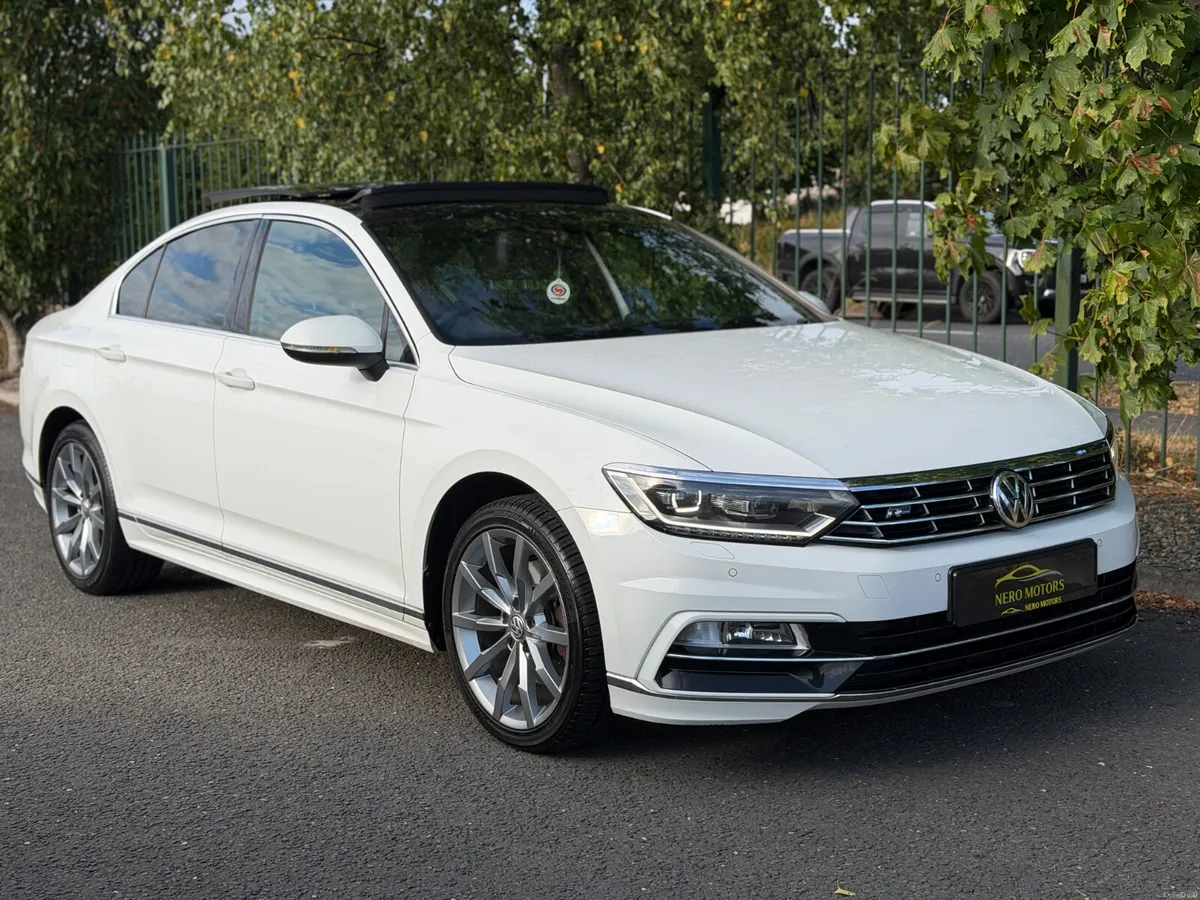 2018 Volkswagen Passat R Line - Image 2