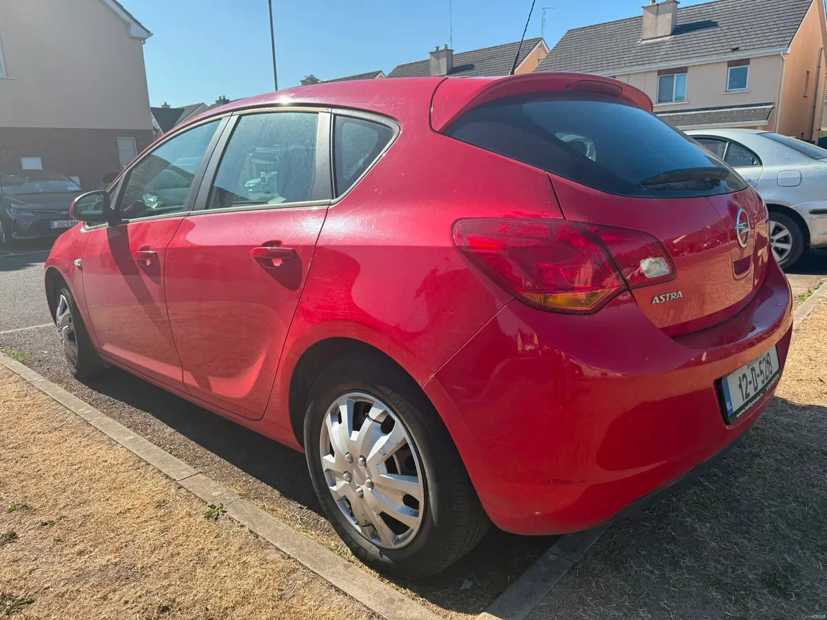 Opel Astra 2012 1.4 - Image 4