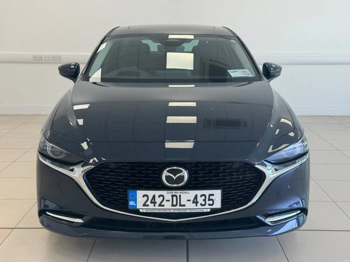 Mazda Mazda3 2024 - Image 2