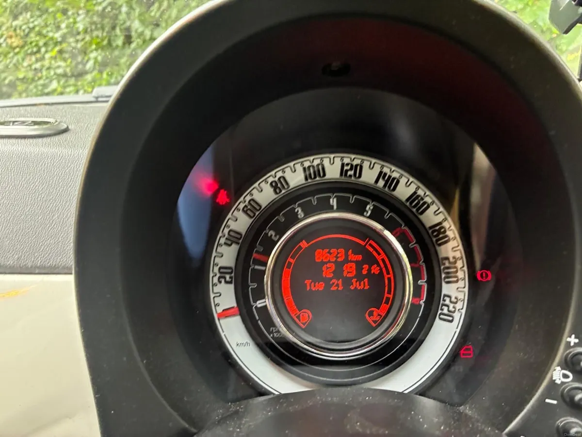 2013 Fiat 500 1.4 Lounge 100BHP - Image 2