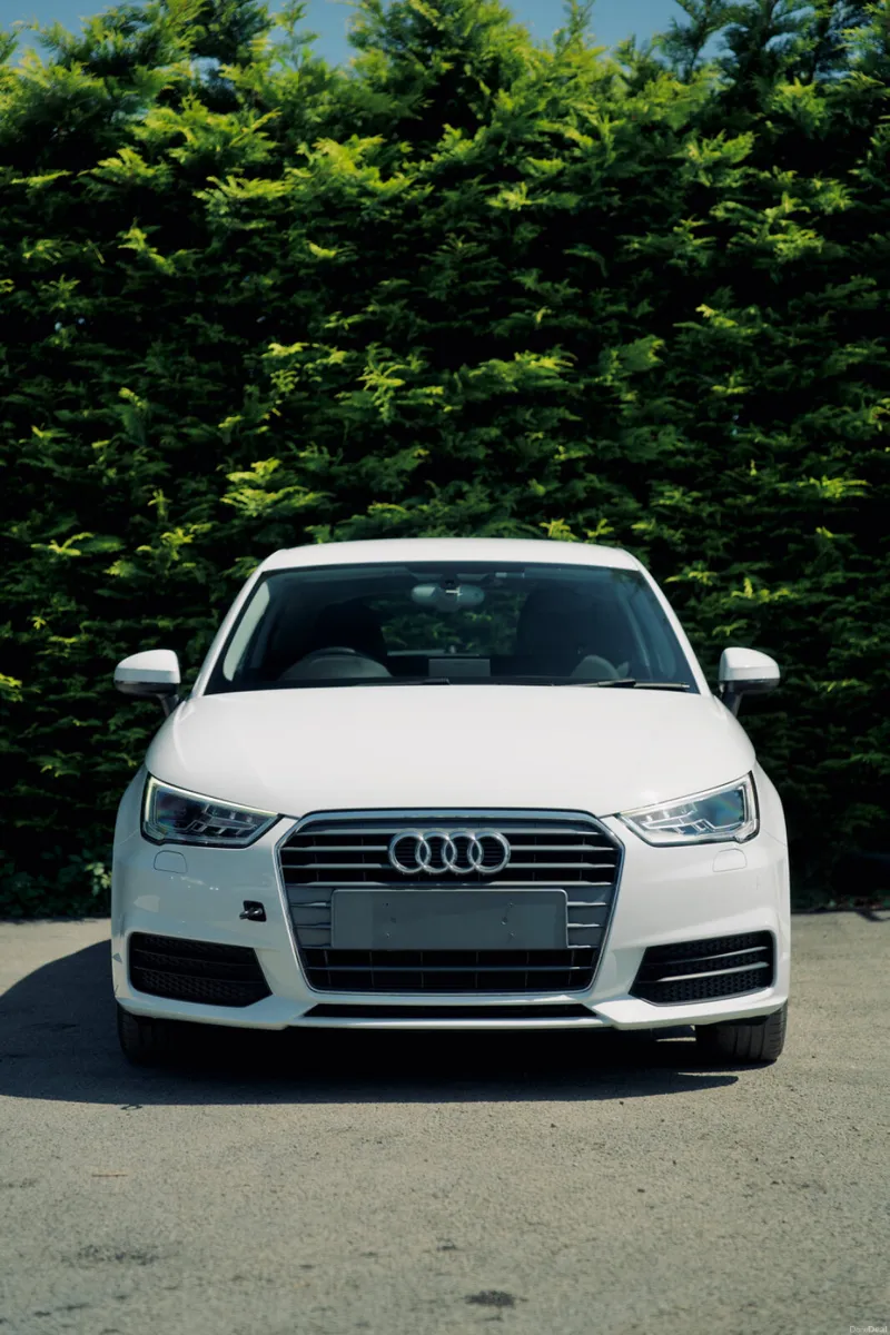 Audi A1 S-Tronic TFSI Sportback 2016 - Image 6