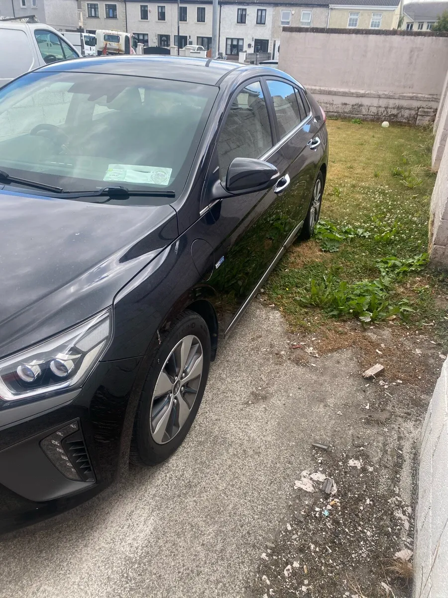 Hyundai ionic hybrid plugin - Image 2