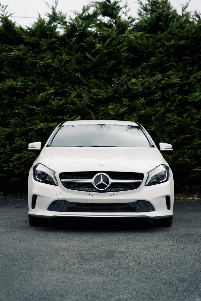 Mercedes Benz A180 2016 | Blind Spot Assist - Image 6