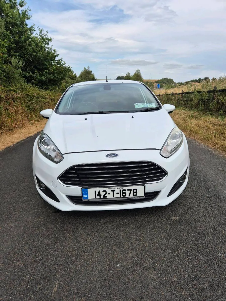 Ford fiesta 1.0 petrol high spec - Image 2