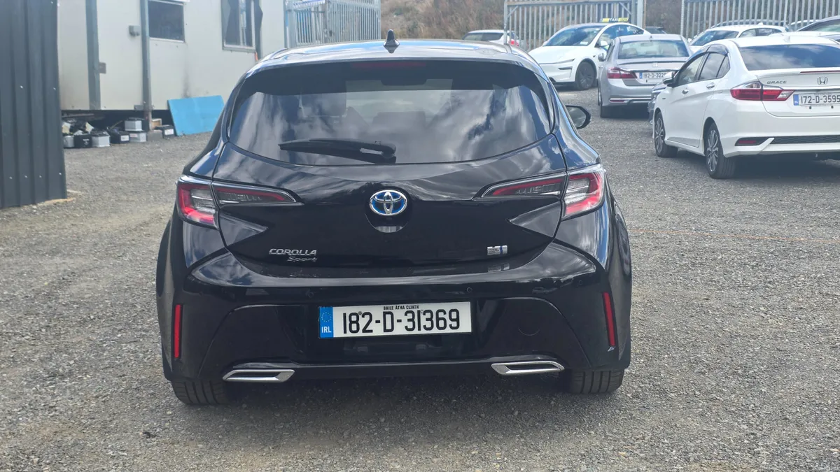 Toyota Corolla 1.8 HYBRID SPORTS - Image 5
