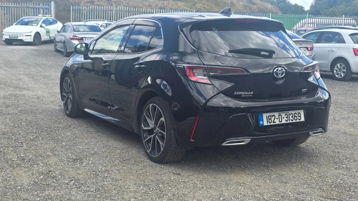 Toyota Corolla 1.8 HYBRID SPORTS - Image 6