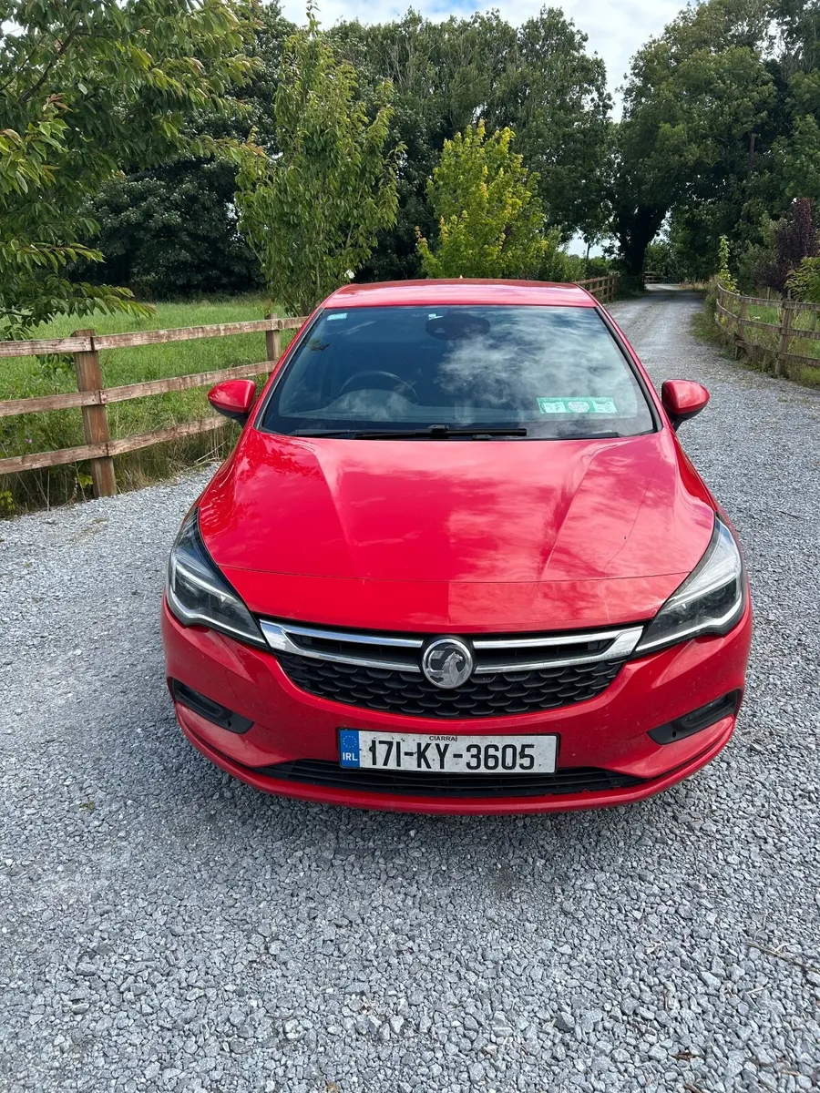 171 Vauxhall Astra GTC SRI 1.6 CDTI 5DR - Image 1
