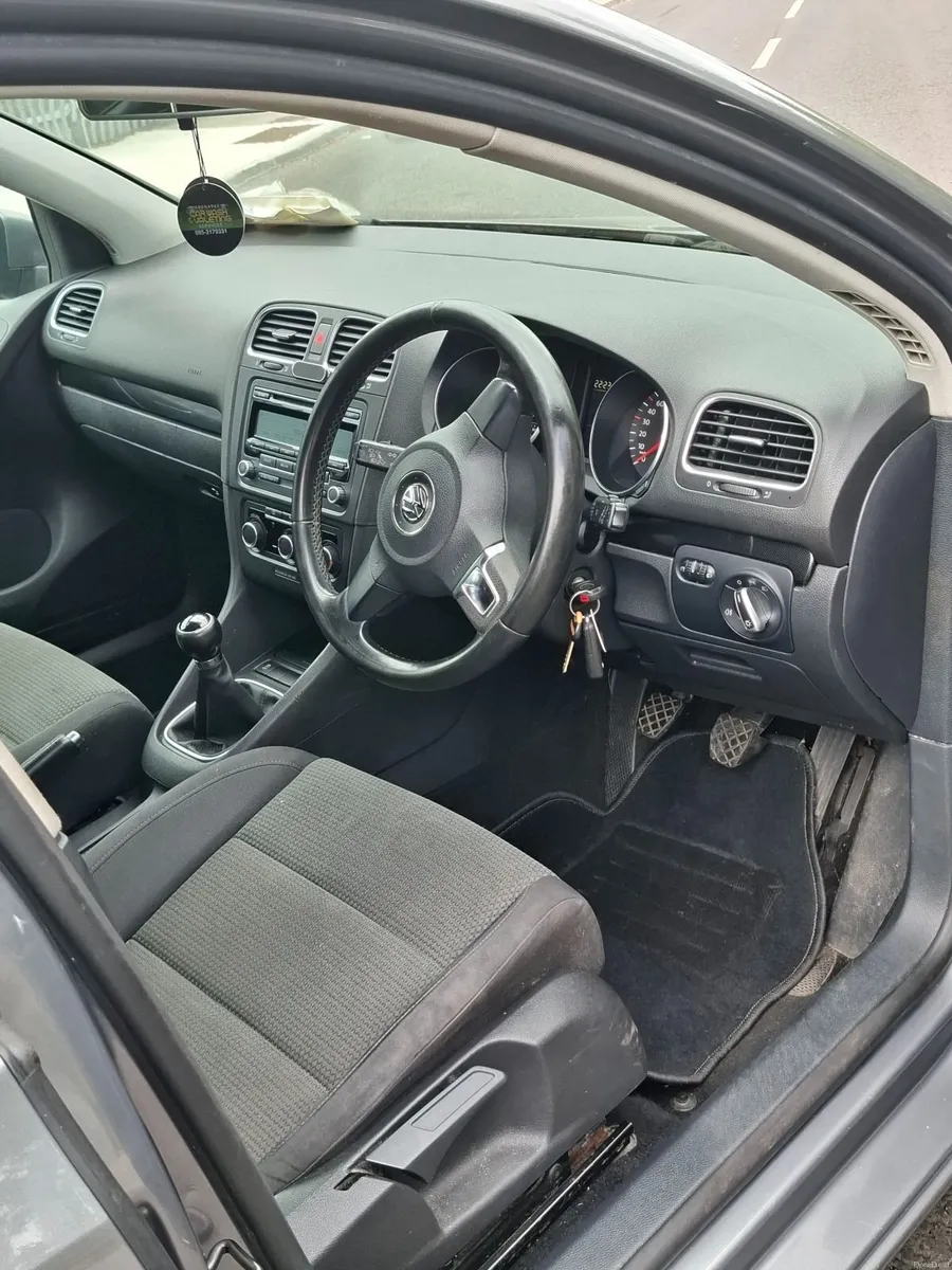 Volkswagen Golf 2011 - Image 6