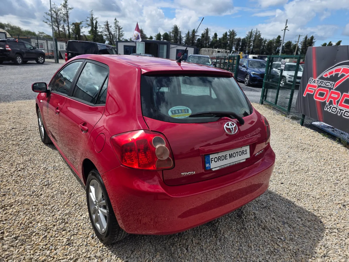 Toyota Auris 2009 - Image 3