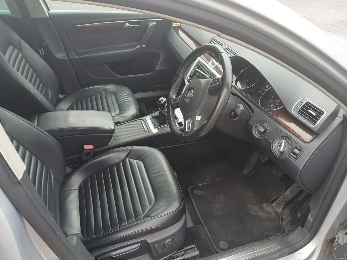 Volkswagen Passat 2014 - Image 4