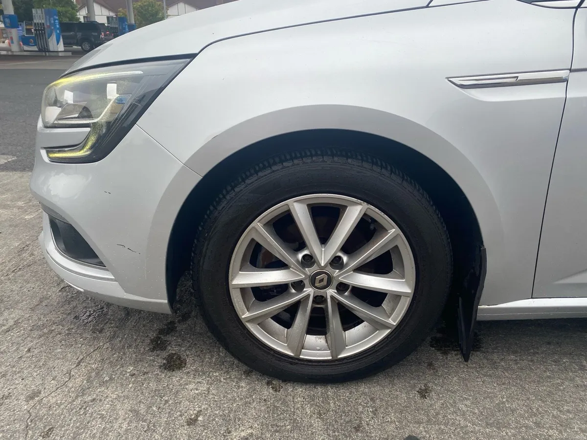 Renault Megane 2018 68k NCT Jan 28 Tax Mar 27 - Image 3