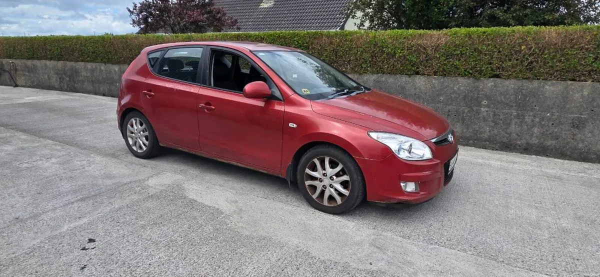 Hyundai i30 - Image 1