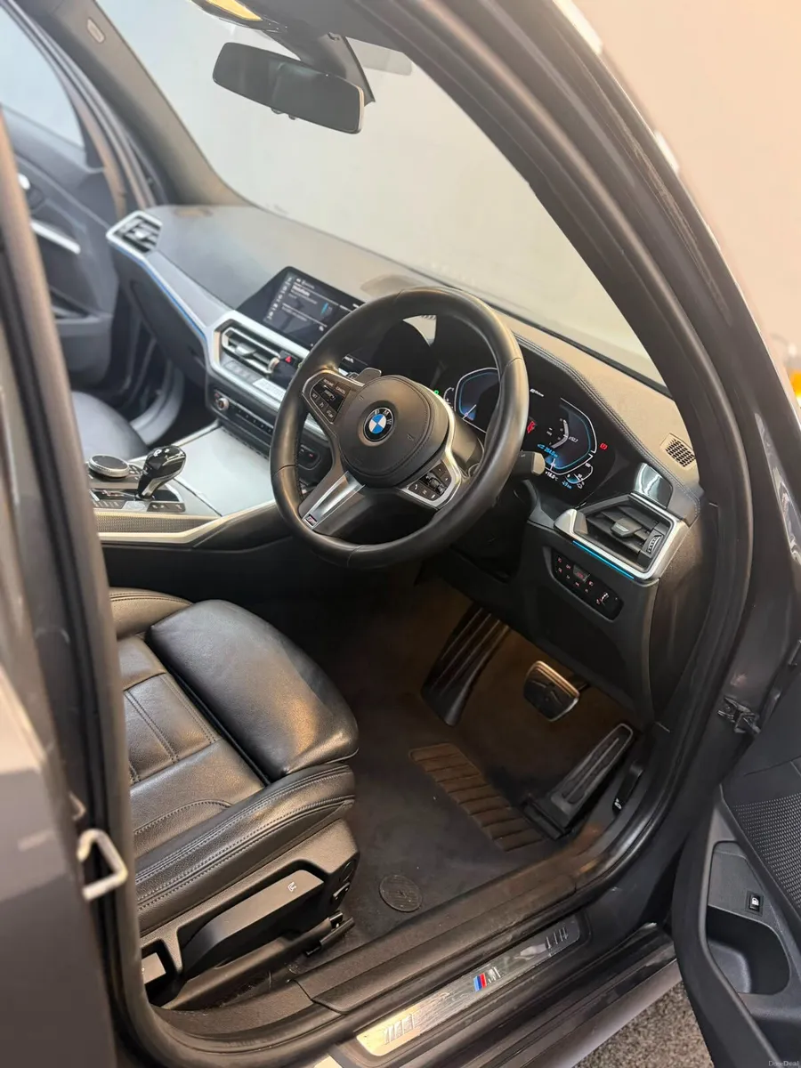 BMW 3-Series 2020 - Image 3